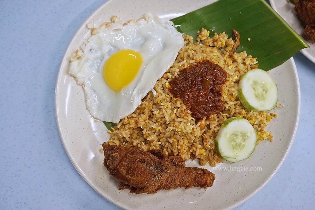 Alamak, Mamak Stall, Nasi Lemak Goreng, Lingzie Food Blog, Penang Food Blog