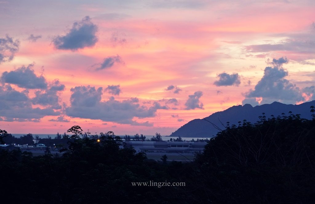 Visit Langkawi, Langkawi Attractions, Langkawi Things to Do, Upsidow, Upside Down House